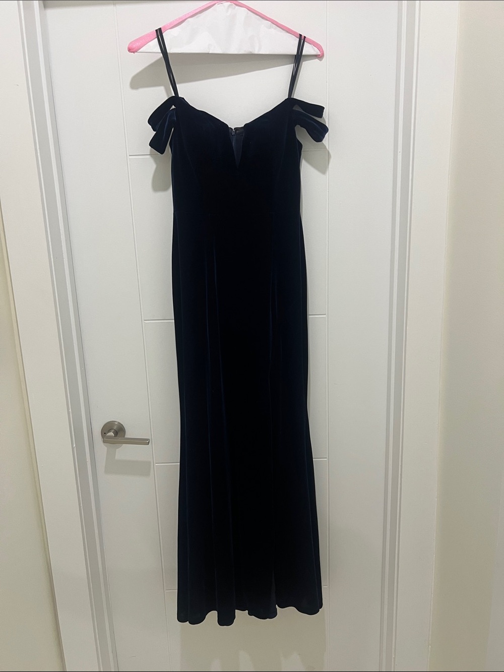 Elegant Navy Velvet Off-Shoulder Evening Dress